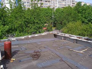 Локальный ремонт плоской крыши павильона
