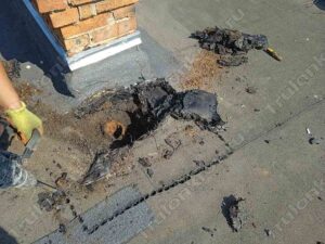 Удаление старой канализационной трубы на пятиэтажном доме