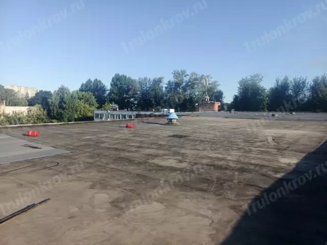 Ремонт кровли на школе